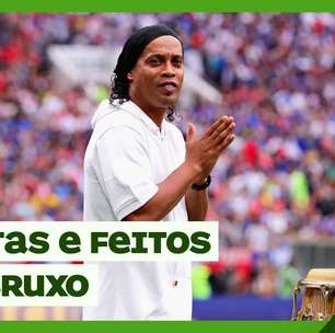 Ronaldinho Gaúcho: festas, futebol e futevôlei