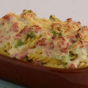 Receita de macarrão cremoso de forno para quem tem preguiça de cozinhar