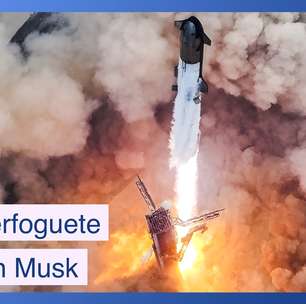 Superfoguete de Elon Musk pousa no oceano e viraliza