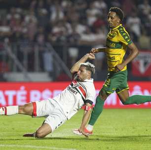 'Não jogamos bem de novo', assume Calleri após zebra contra o Cuiabá