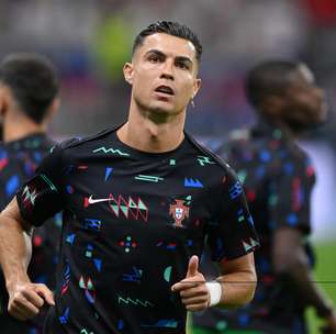 Cristiano Ronaldo lança canal no YouTube, quebra recorde e fãs pedem parceria com Messi