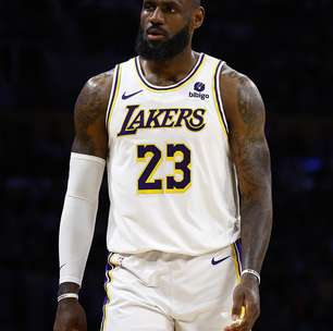 LeBron James entra para a história com a 23ª temporada na NBA