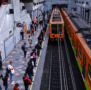 Influenciadora grava vídeo íntimo em metrô do México e viraliza