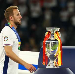Kane segue jejum de canecos na carreira com 6ª derrota em final