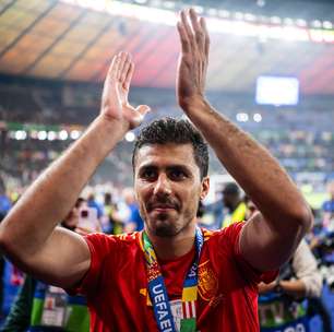 Rodri, meio-campista da Espanha, é eleito o melhor jogador da Eurocopa 2024