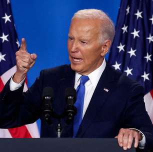 Biden planejava se manter na corrida eleitoral, mas mudou abruptamente de ideia, diz fonte