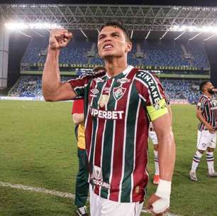 Faixa de capitão e elogios de Mano: a reestreia de Thiago Silva pelo Fluminense