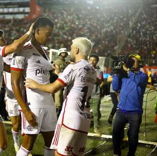 Carlinhos dedica gol à nação rubro-negra: 'Sempre têm me dado apoio'