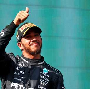 F1: Hamilton diz que Verstappen deveria se comportar como um campeão