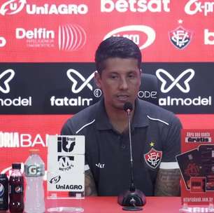 Em coletiva, fala de Carpini expõe dura realidade do Vitória na Série A: "Vamos sofrer até o final"