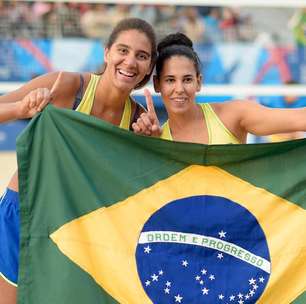 Ana Patrícia e Duda são dominantes no vôlei de praia e avançam para as oitavas-de-final