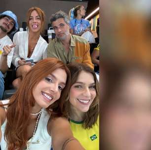 Grupo de famosos brasileiros vai à final da ginástica e puxa grito: 'Rebeca, eu te amo'