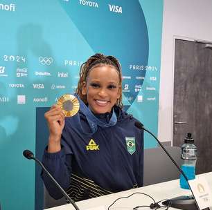 Rebeca Andrade celebra recorde olímpico nacional: 'Me sinto grandona'