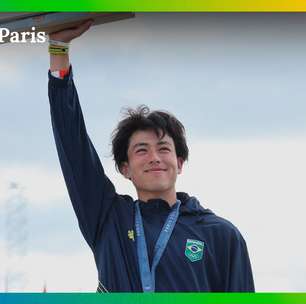 Augusto Akio conquista o bronze no skate park em Paris-2024