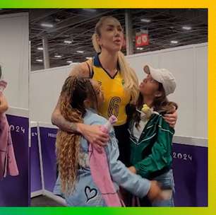 Rebeca Andrade e Rayssa Leal consolam Thaisa após derrota na semifinal do vôlei feminino