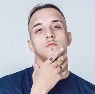 Delacruz toca o sucesso Me Leva no Showlivre