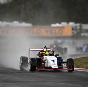 USF2000: Nic Giaffone garante quarto lugar debaixo de chuva na corrida 1 em Portland