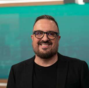 Diretor de 'A Fazenda' avalia possibilidade de perder Adriane Galisteu para a Globo