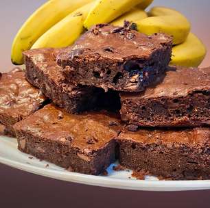 Brownie de banana saudável: sem glúten e lactose, fácil