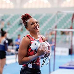 Rebeca Andrade divulga carta de despedida da ginástica, mas decide seguir no esporte