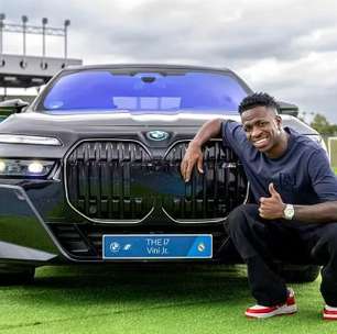 Real Madrid 'presenteia' Vini Jr, Rodrygo, Militão e Endrick com carros de luxo de mais de R$ 1 milhão