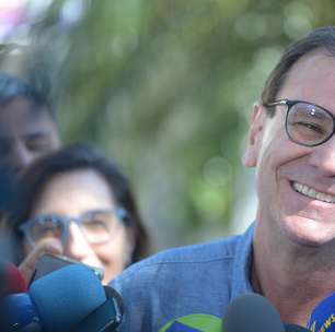 Eduardo Paes vota no Rio e diz confiar na reeleição em primeiro turno: 'Tenho certeza'