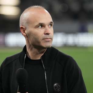 Iniesta, lenda do Barcelona e da seleção espanhola, anuncia despedida dos gramados aos 40 anos