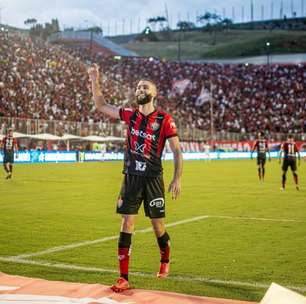 Wagner Leonardo falou sobre campanha ruim do Vitória no Barradão: "É muito diferente"