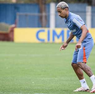 Matheus Pereira treina, e Lautaro Díaz é dúvida para jogo do Cruzeiro