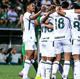 Goiás vence bem fora de casa e mantém Chapecoense perto do Z4