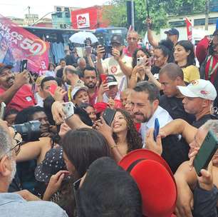 Boulos tenta se aproximar de eleitoresaposta ganha 30 rodadas grátismercado municipal, e funcionários não o reconhecem