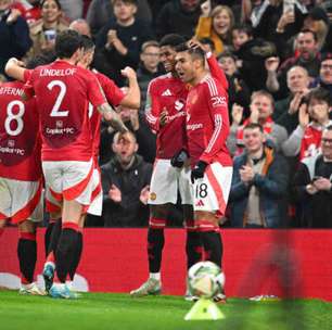 Manchester United goleia Leicester na primeira partida sem Erik ten Hag