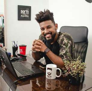 Jornalista de afiliada da Globo cria marca de roupas com foco na identidade racial: 'Meu lugar na moda'