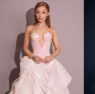 Ariana Grande brilha no México com vestido da Versace em estreia de 'Wicked'