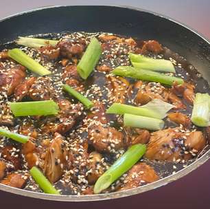 Frango teriyaki (chinês): no forno, com molho caseiro, fácil