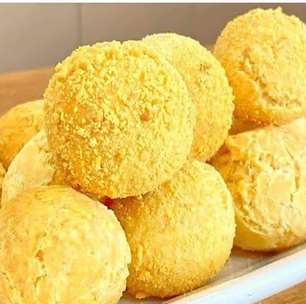 Descubra como preparar Pão de queijo super rápido usando só de 3 ingredientes