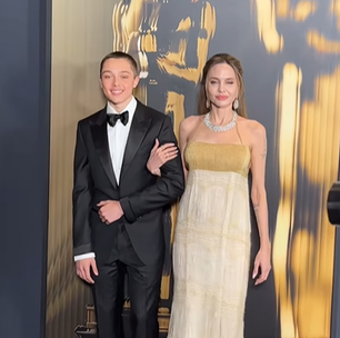 Filho de Angelina Jolie e Brad Pitt, Knox faz rara aparição ao lado da mãe; veja vídeo