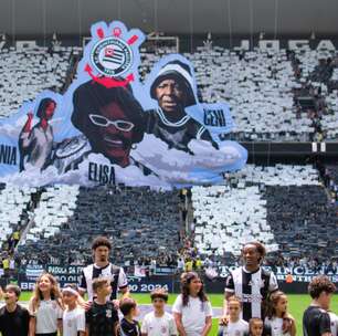 Torcida do Corinthians exibe mosaico 3D em homenagem ao torcedoras-símbolo negras; veja fotos