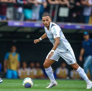 Braithwaite cobra postura do Grêmio após empate: 'Temos que fazer muito mais