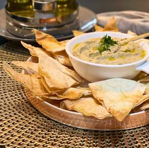 Babaganuche: receita fácil de pasta de berinjela defumada árabe