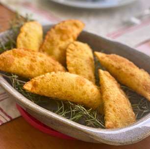 Pastel de queijo que é sucesso com 3 ingredientes, descubra