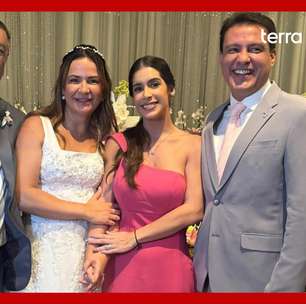 Casamento de Dino tem presença de autoridades, comemoração do título do Botafogo e cantoria de Barroso