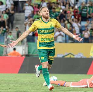 Com sondagens de vários clubes, Agente descarta saída de Isidro Pitta do Brasil