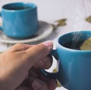 Chá para baixar diabetes: louro e folha de manga funcionam?