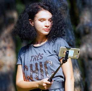 Mais uma tragédia por causa do celular: jovem cai de uma altura de 25 andares