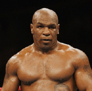 Antigo rival defende Mike Tyson por aceitar luta com Jake Paul: 'As pessoas compareceram'