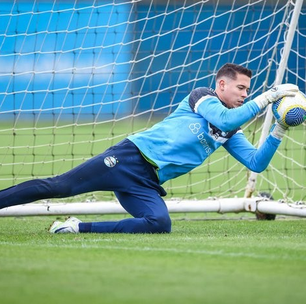 Fortaleza negocia contratação de goleiro do Grêmio