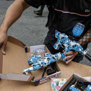 Sucesso entre crianças, 'arma de gel' já deixou mais de 50 feridos e traz riscos à saúde