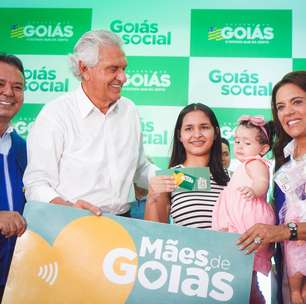 Caiado anuncia reajuste no valor do Mães de Goiás para R$ 300 mensais