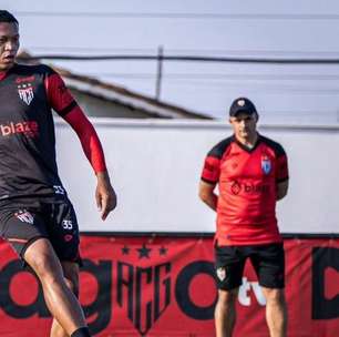 Negociação esfria e Adriano Martins deve ficar no Atlético em 2025